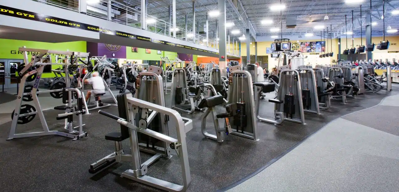 Salomon Center, Gold's Gym