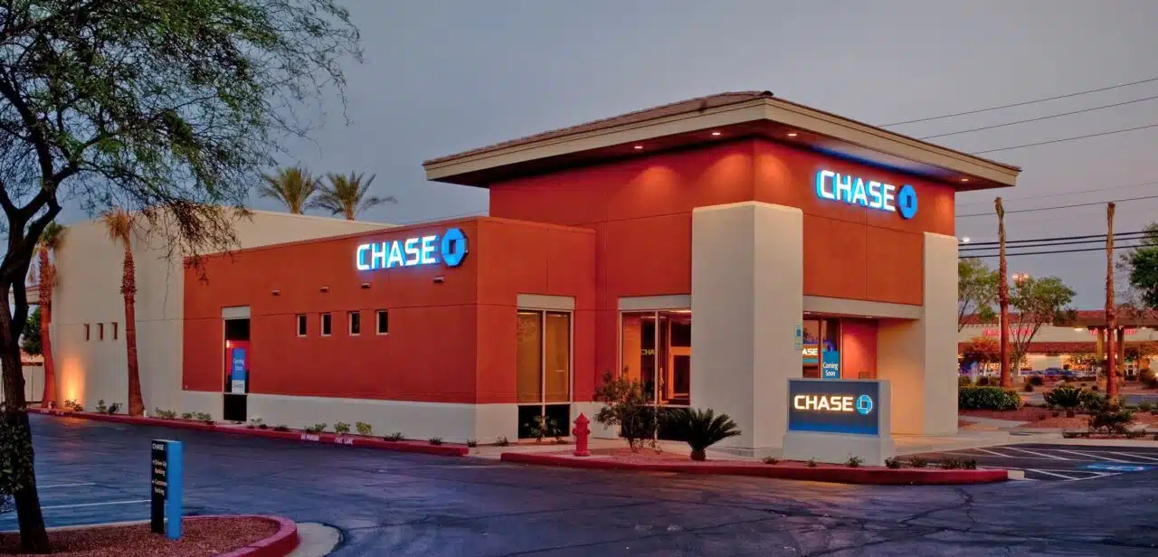Chase Bank, Exterior (Buffalo)