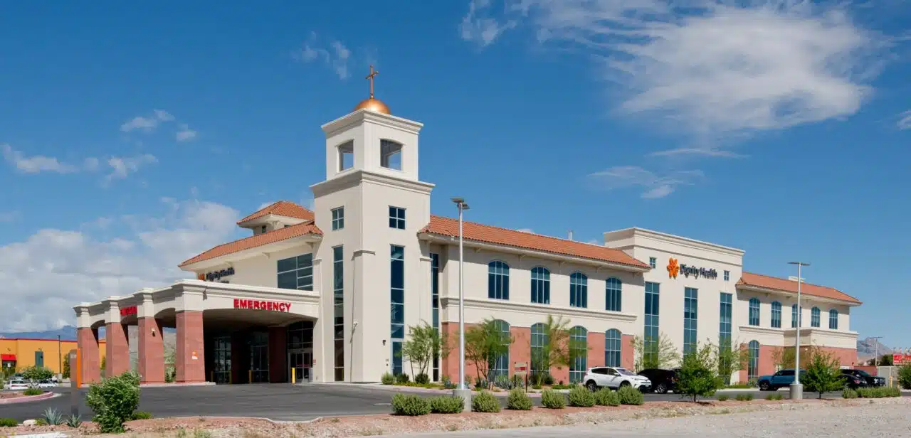 Dignity Health Clinics, Exterior