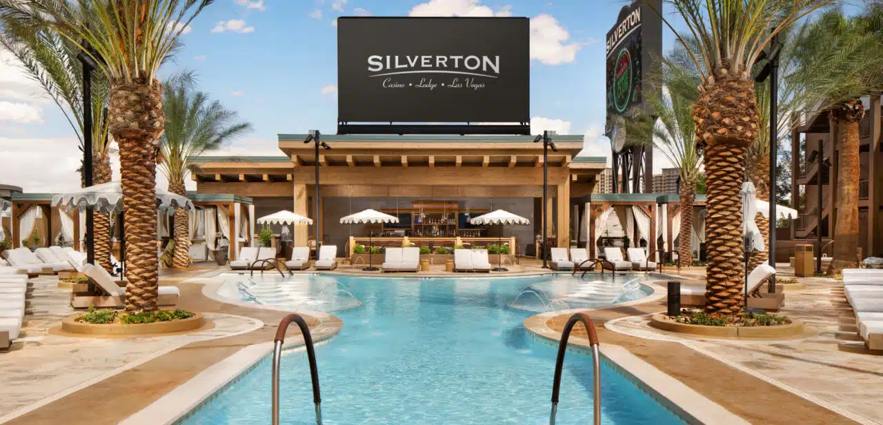 Silverton Casino Lodge, Pool Lounge